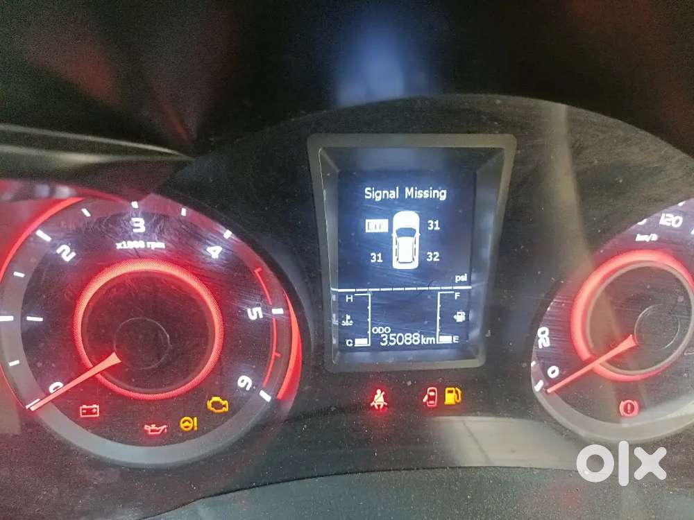 Mahindra Xuv300 Turbosport 2024 Diesel Well Maintained