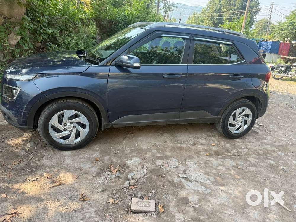 Hyundai Venue Diesel 102500 Km Driven