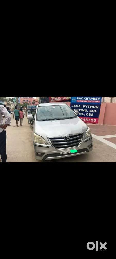 Toyota Innova 2014 Diesel 245000 Km Driven