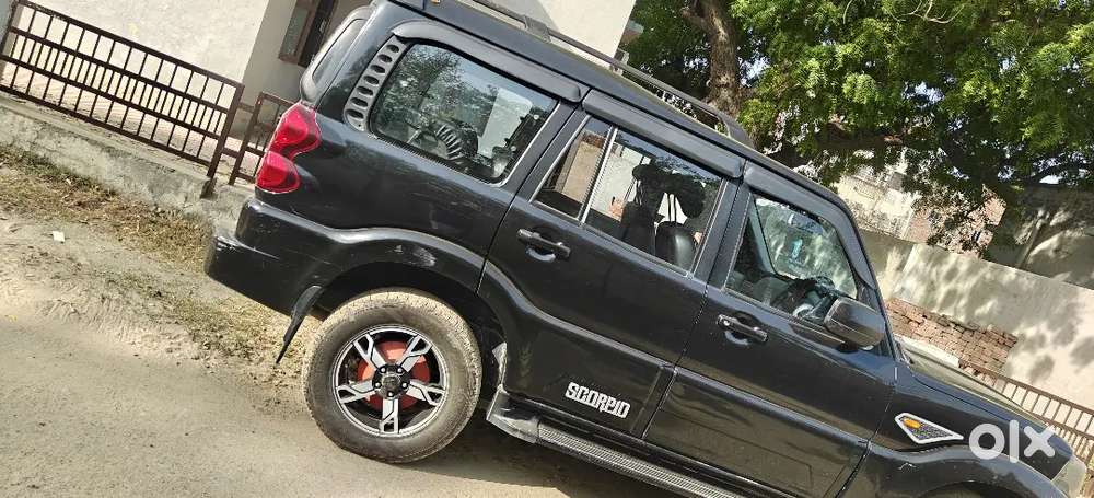 Mahindra Scorpio Classic S10. 2017 November