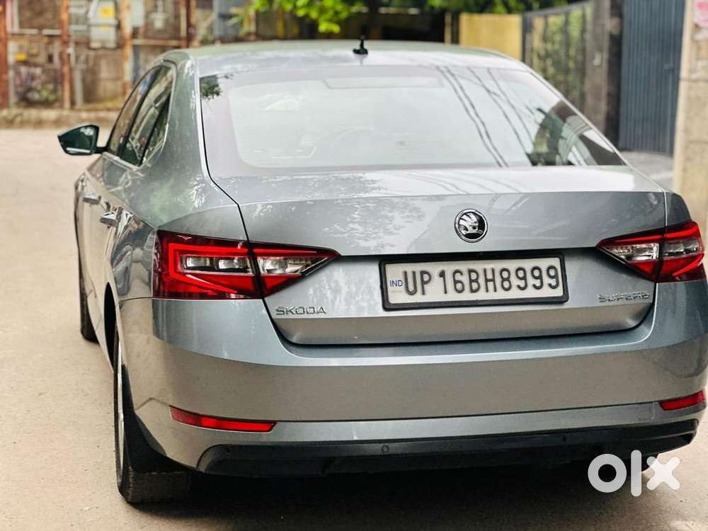 Skoda Superb 2016 Diesel 65000 Km Driven