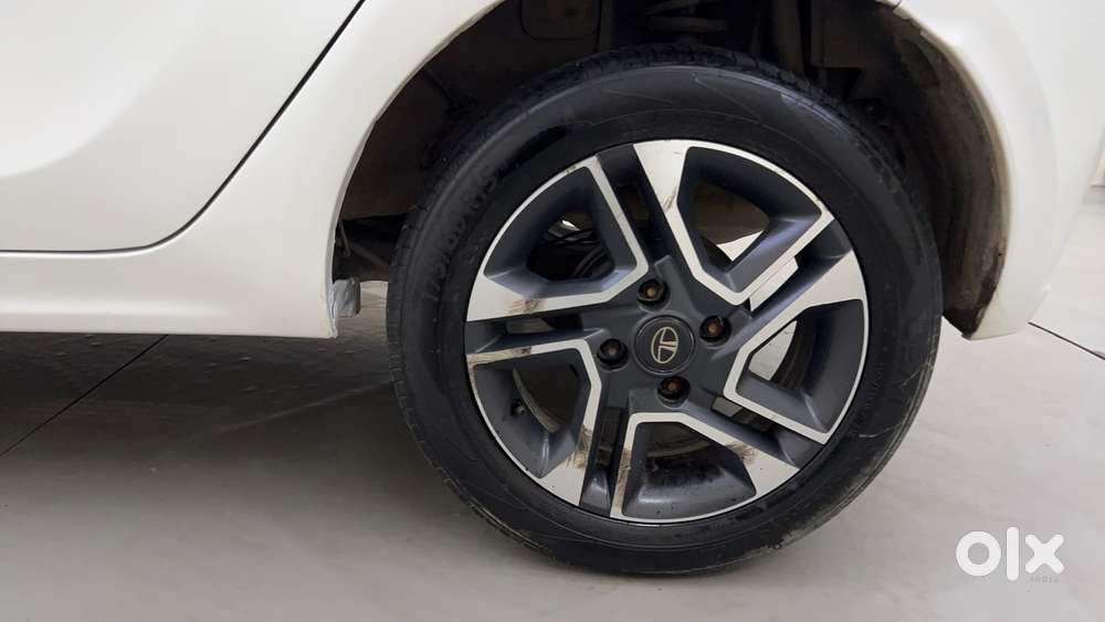 Tata Tiago Xza Plus, 2021, Petrol