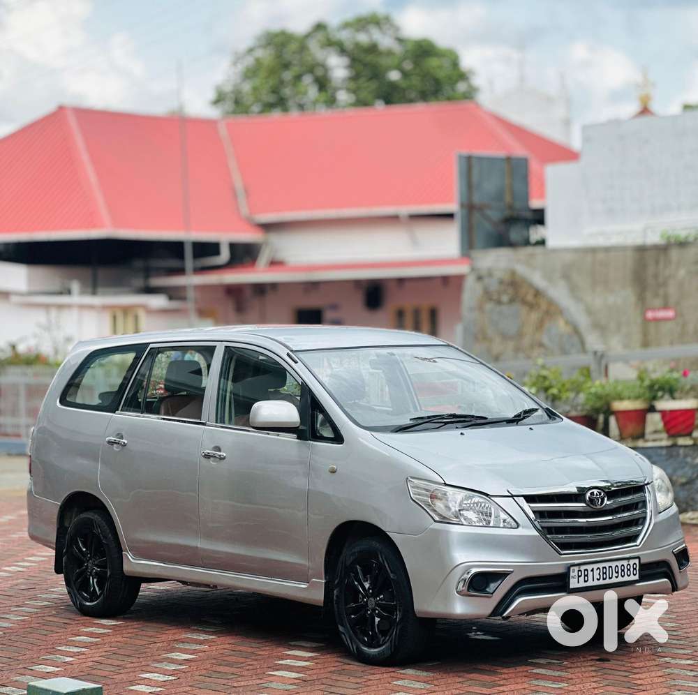 Toyota Innova 2.5 G (diesel) 8 Seater, 2013, Diesel