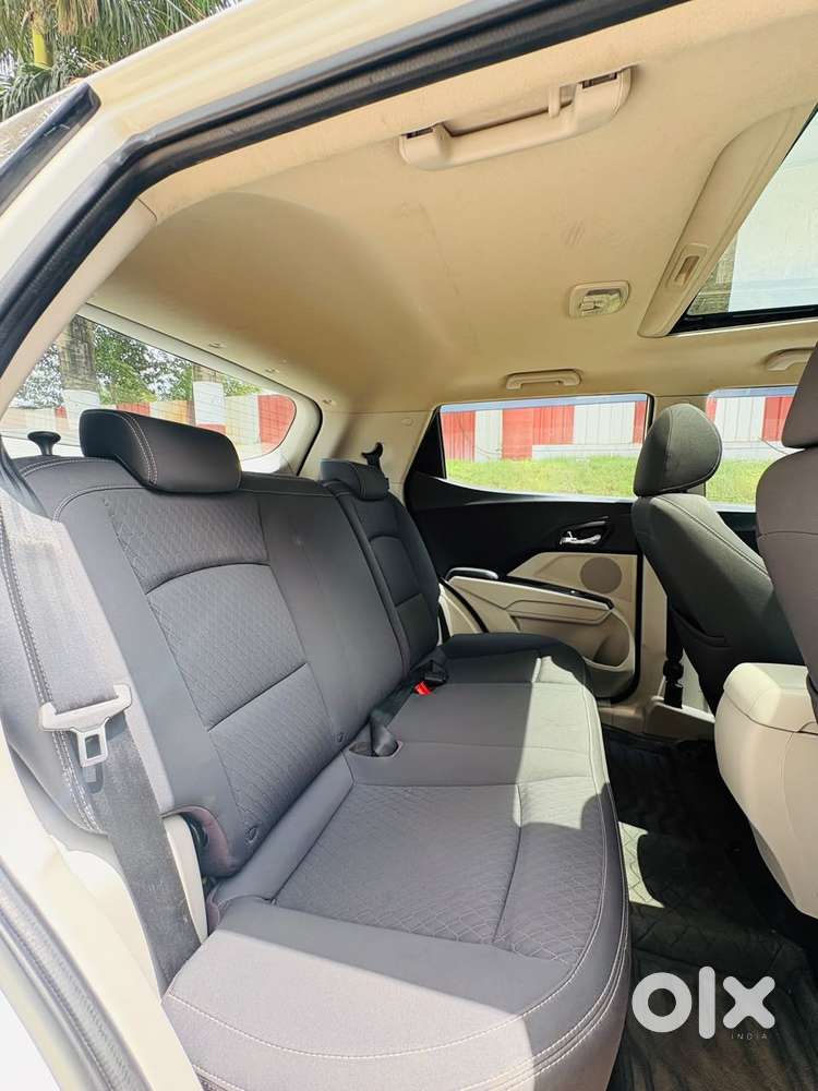 Mahindra Xuv300 W8 Option Diesel, 2024, Diesel