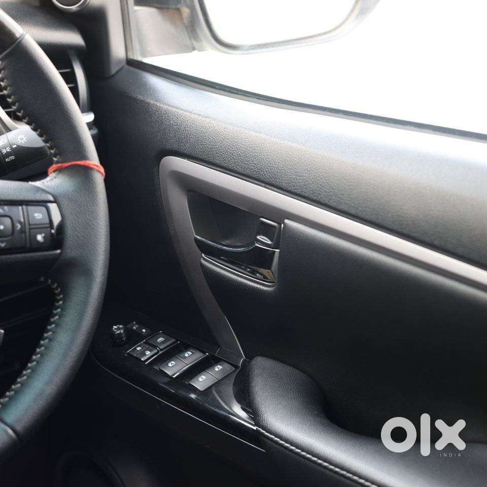 Toyota Fortuner 3.0 4x2 Automatic, 2024, Petrol