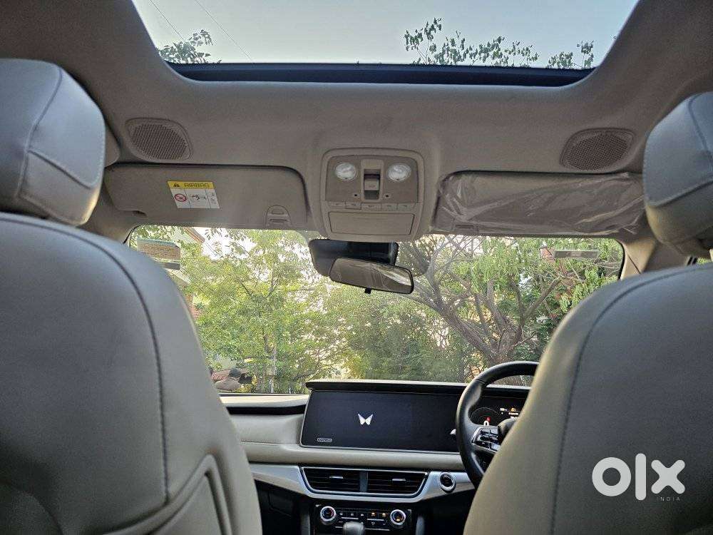 Mahindra Xuv700 2.2 Ax 7 Diesel At Luxury Pack Str, 2024, Diesel