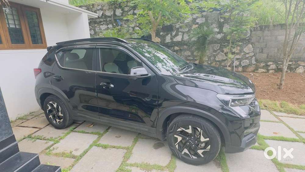 2024 Kia Sonet Gt-line Petrol  18.5k Km  Free Kia Service