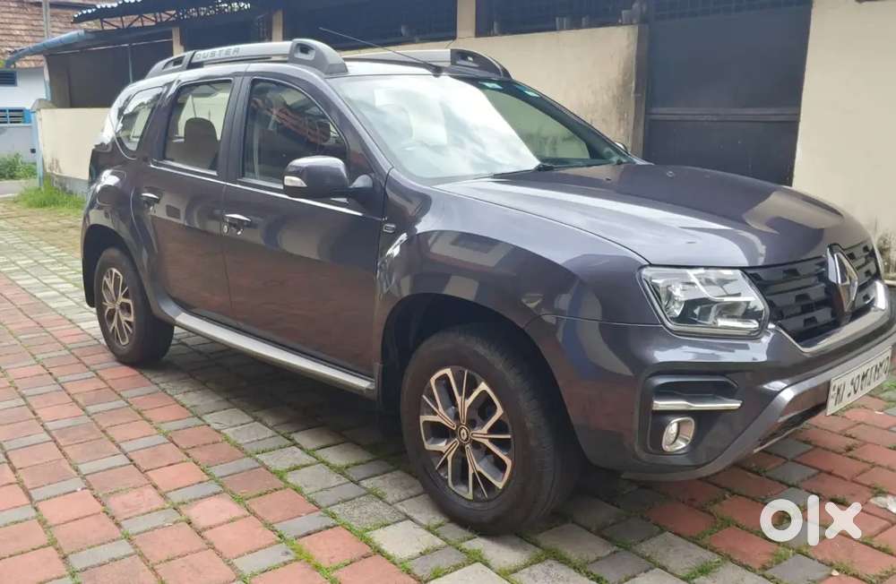Renault Duster Rxz Petrol 1.5 Single Ownership Vehicle