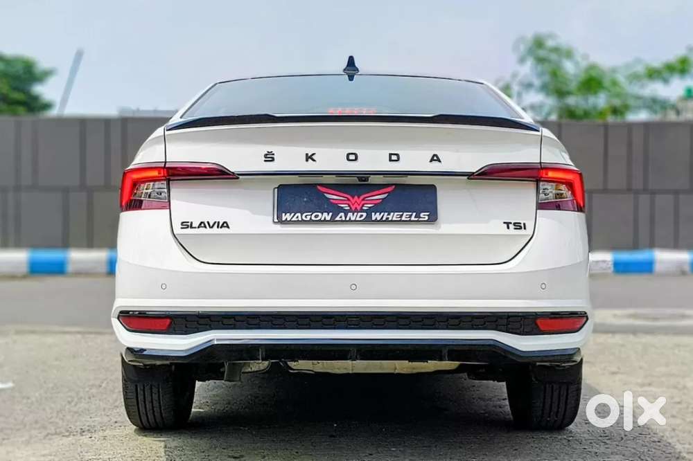 Skoda Slavia Ambition 1.0l Tsi At, 2025, Petrol