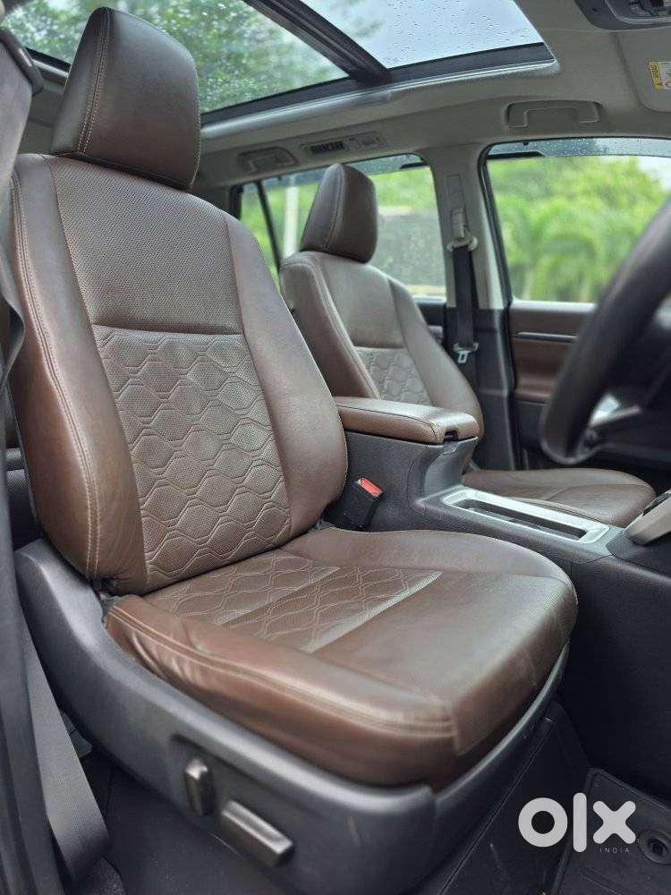 Toyota Innova Hycross 2.0 Zx (o) Hybrid 7 Str, 2023, Petrol