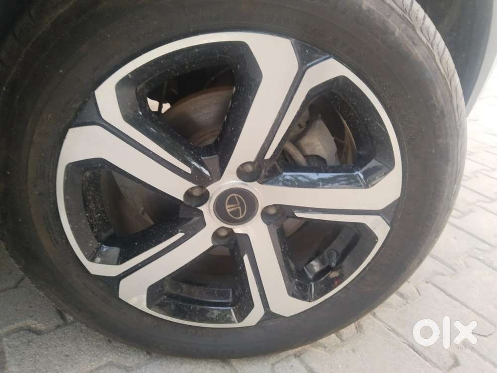 Tata Nexon 1.2 Revotron Xz Plus, 2022, Petrol
