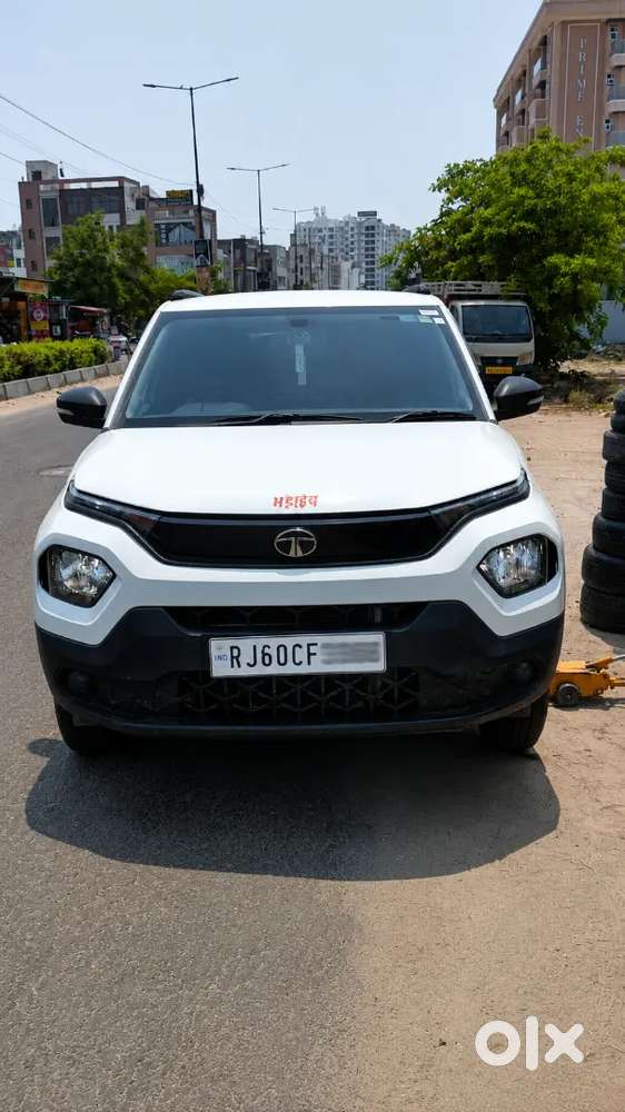Tata Punch 2025 Cng & Hybrids 12800 Km Driven