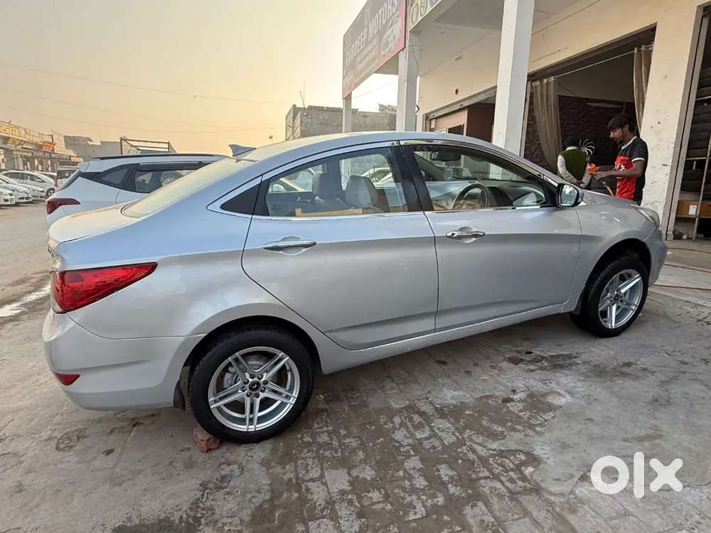 Hyundai Verna 2012 Variant