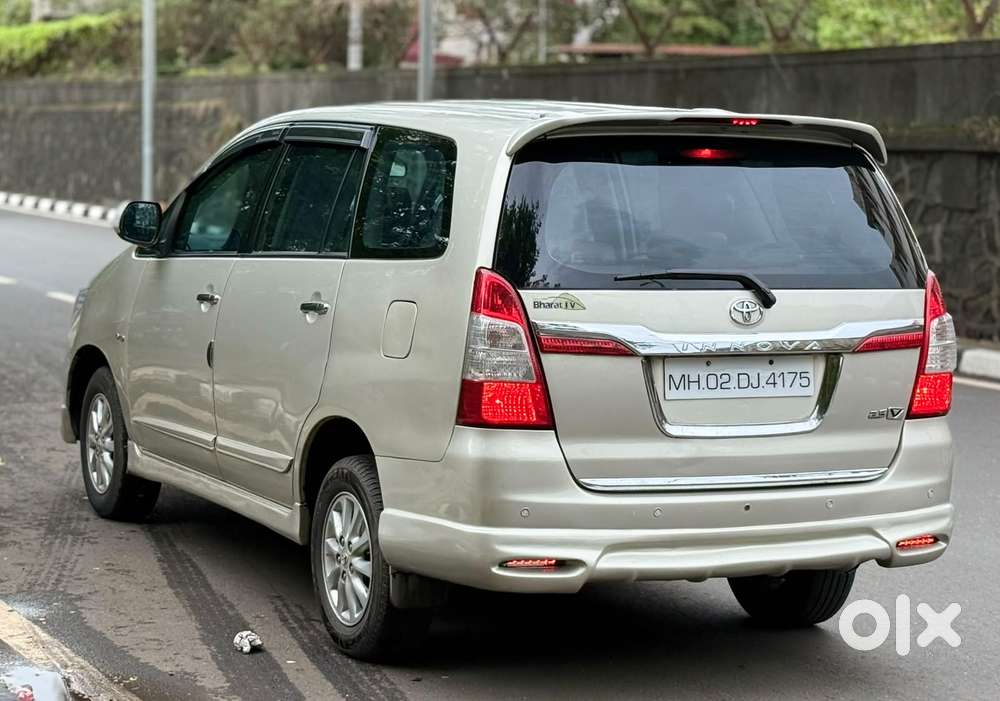 Toyota Innova 2.5 Vx (diesel) 8 Seater Bs Iv, 2014, Diesel