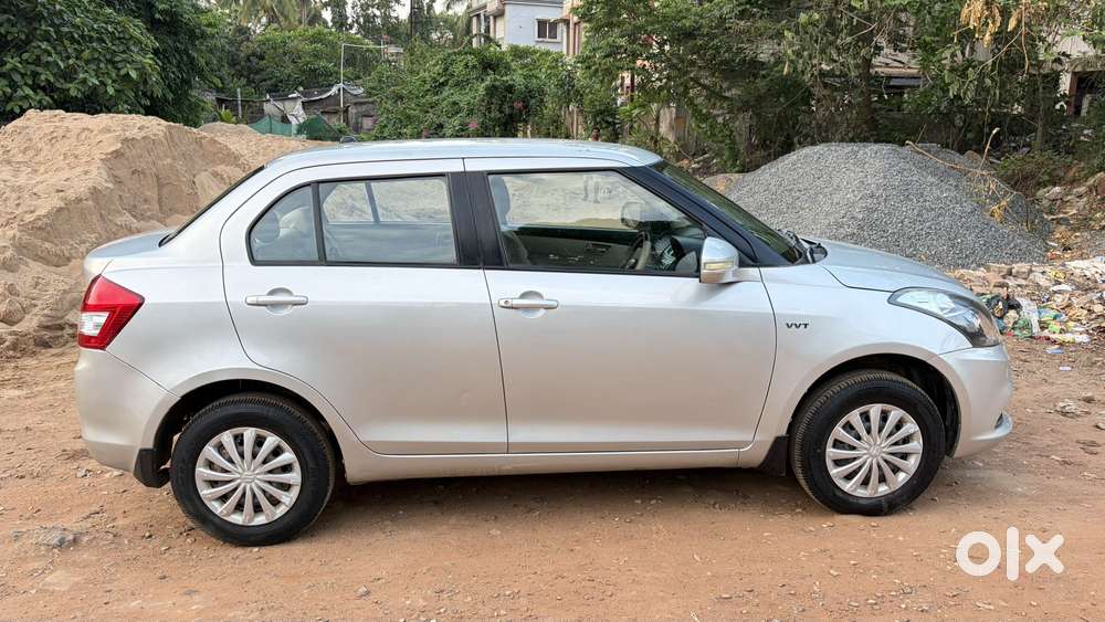 Maruti Suzuki Swift Dzire 1.2 Vxi Bsiv, 2015, Petrol