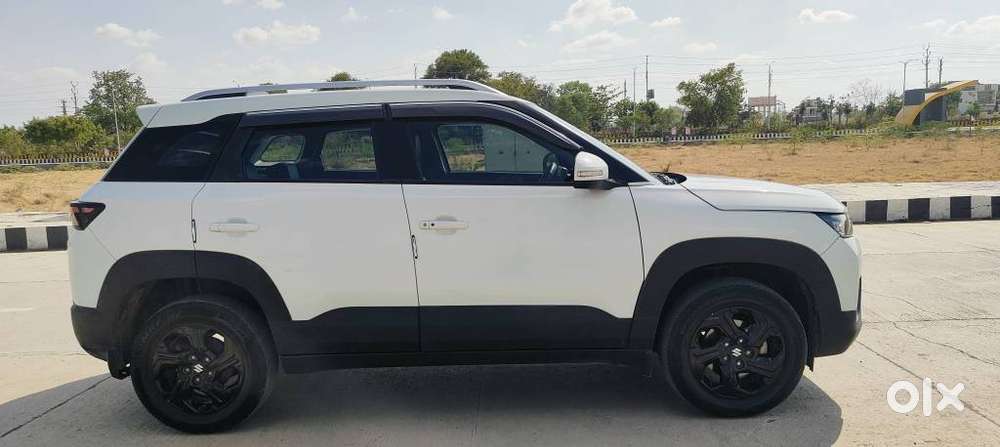 Maruti Suzuki Brezza 1.5 Zxi Smart Hybrid, 2024, Petrol
