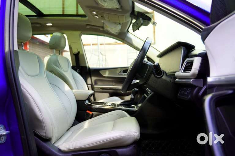 Mahindra Xuv700 Ax7 Awd, 2022, Diesel