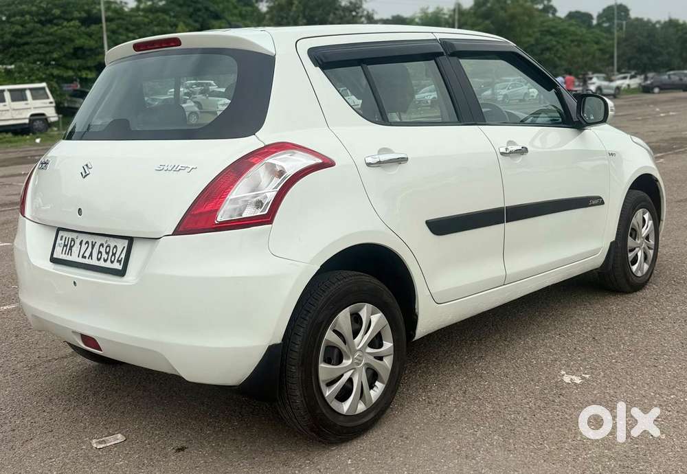 Maruti Suzuki Swift Vxi With Abs, 2014, Petrol