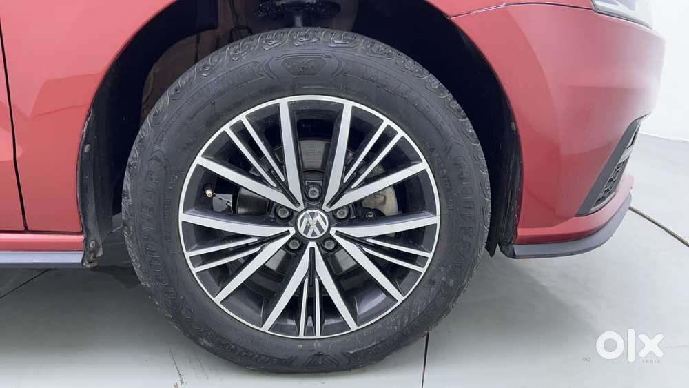 Volkswagen Vento 2010-2013 Petrol Highline At, 2020, Petrol