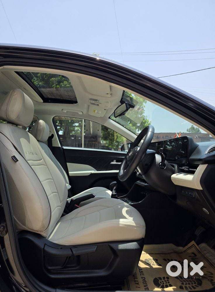 Hyundai Verna 1.5 Sx Petrol Mt, 2024, Cng & Hybrids