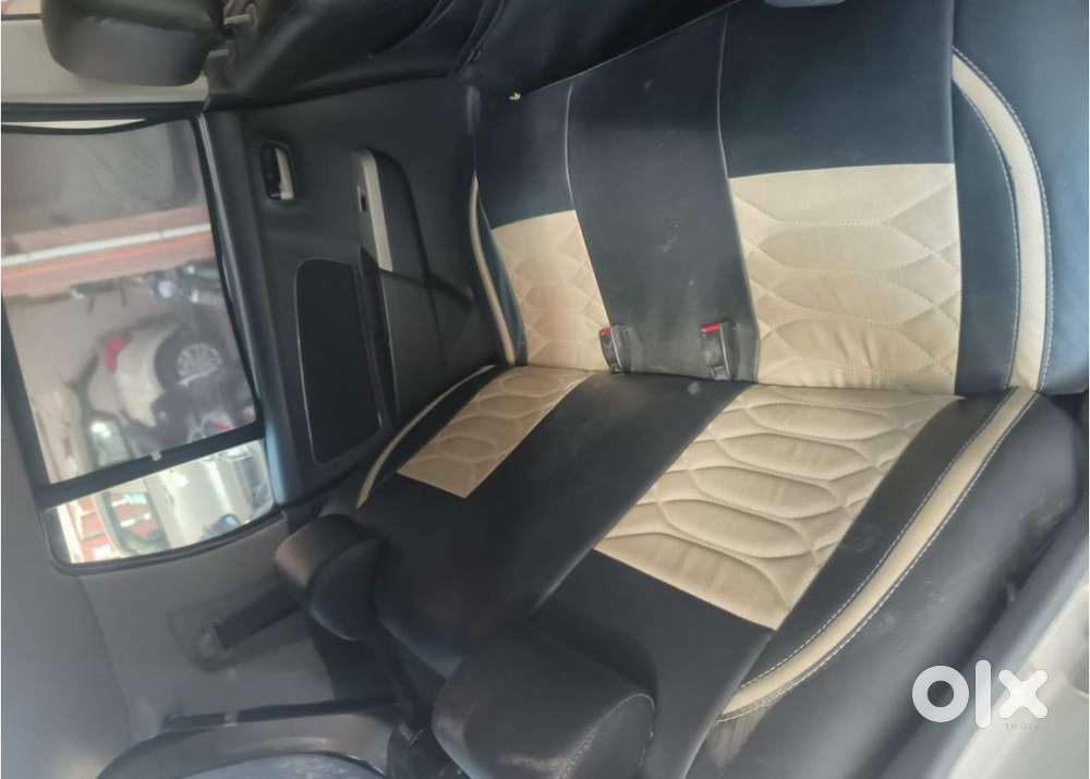 Maruti Suzuki Wagon R Vxi Minor 2011