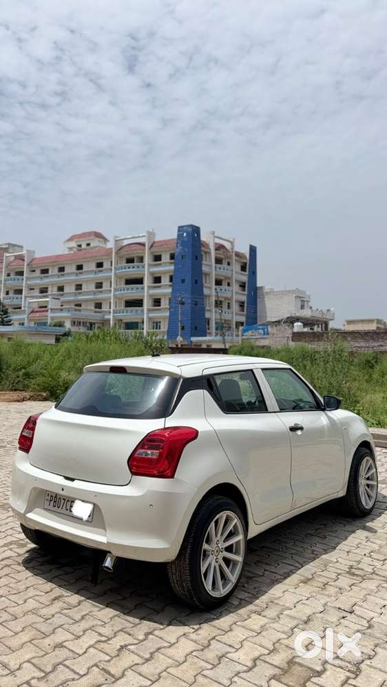 Swift Lxi (2023) Petrol