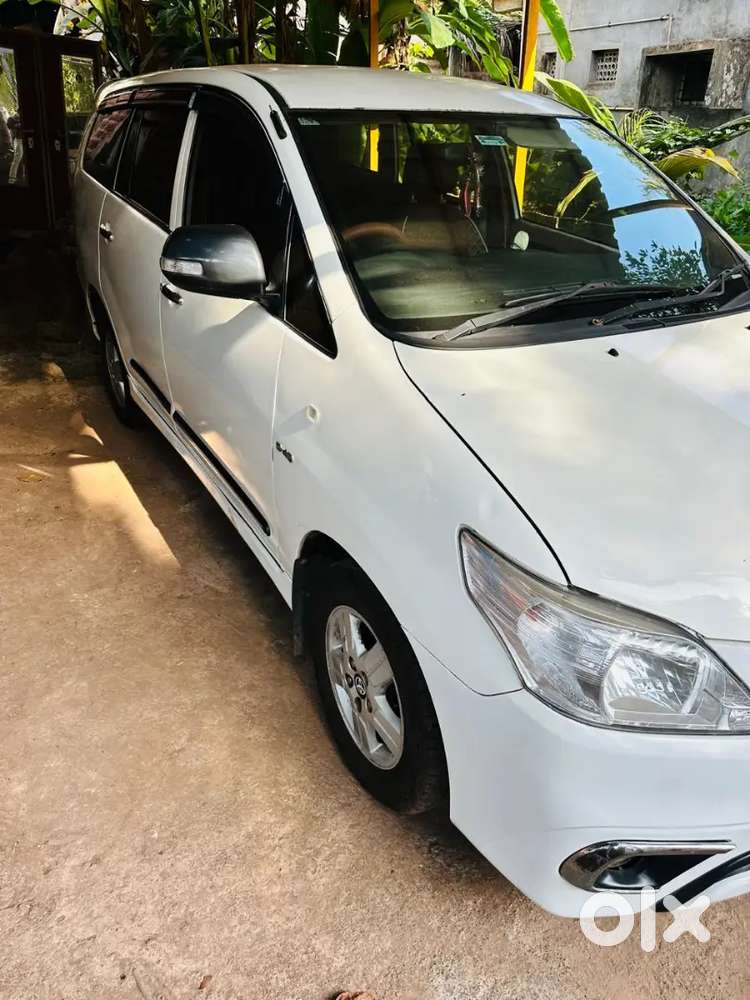 Toyota Innova 2007 Diesel Well Maintained Valid Upto 2027