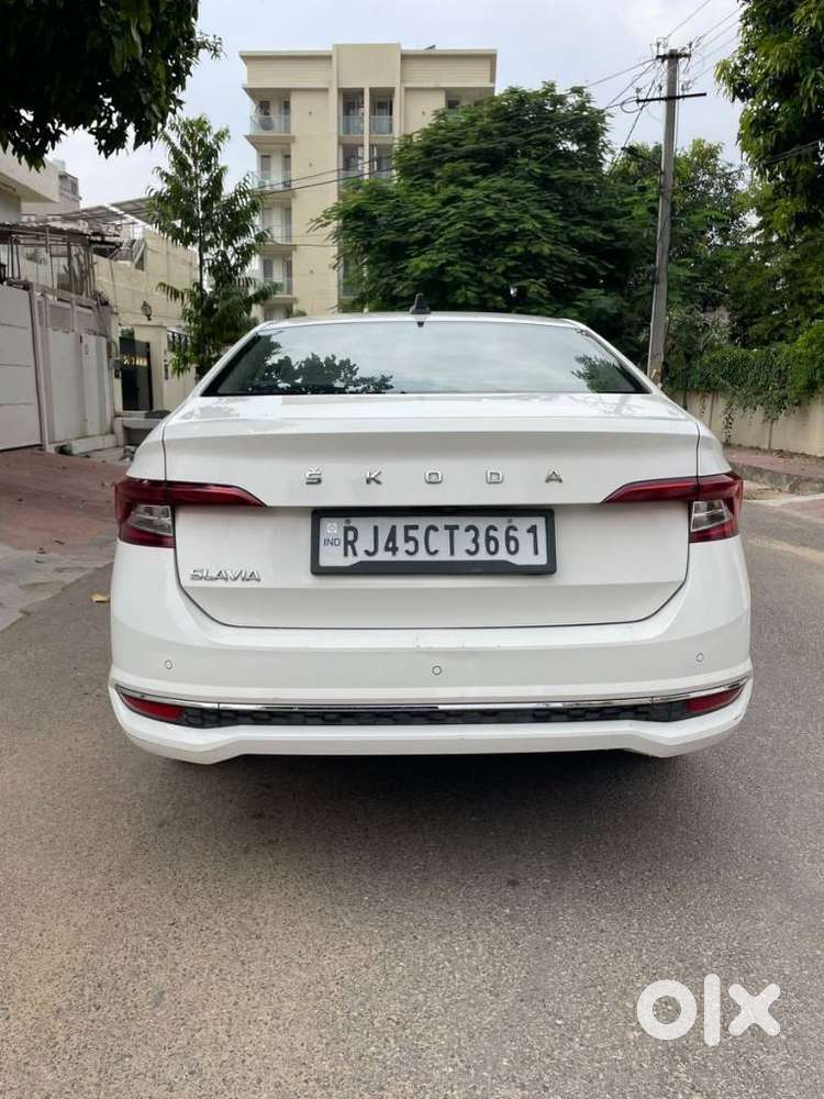 Skoda Slavia Sportline 1.0l Tsi Mt, 2022, Petrol