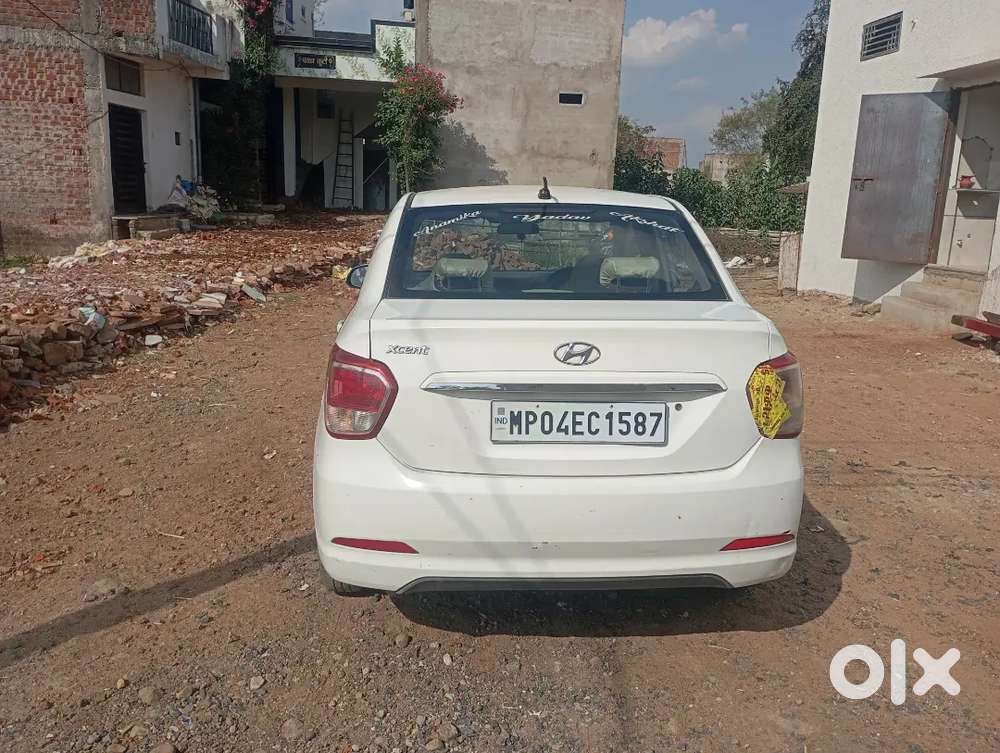 Hyundai Xcent 2016 Diesel 74550 Km Driven