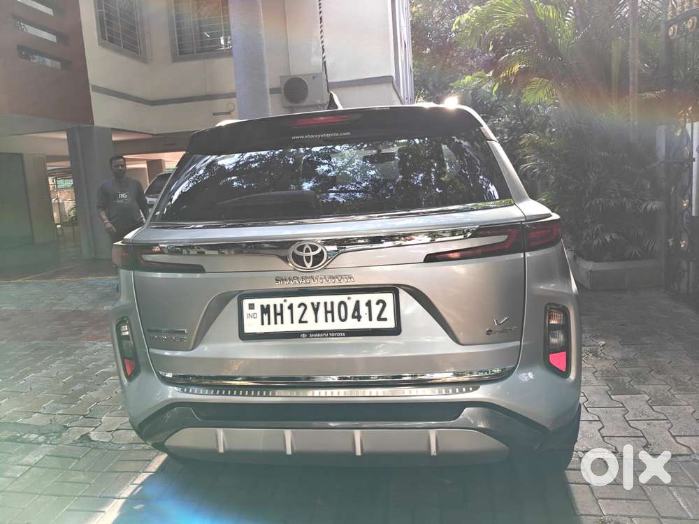 Toyota Urban Cruiser Hyryder 7 Seater V At Awd, 2025, Petrol