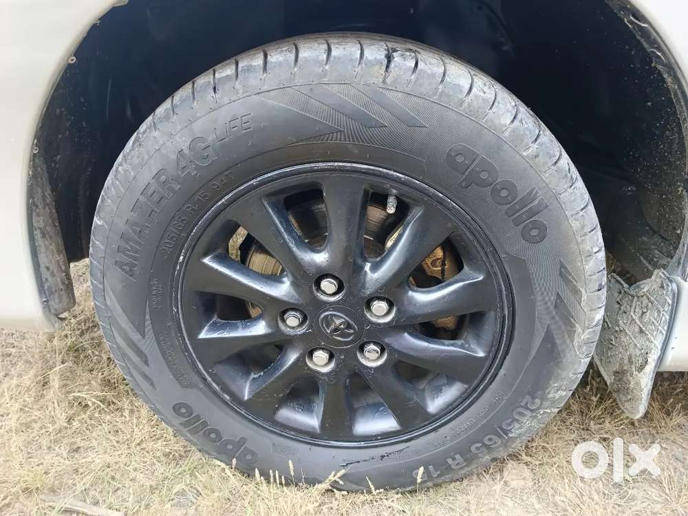Toyota Innova Petrol 2013 Km Driven