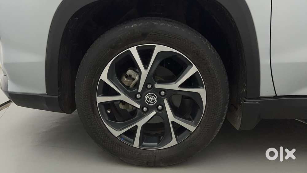 Toyota Urban Cruiser Hyryder V Hybrid Aero Edition, 2023