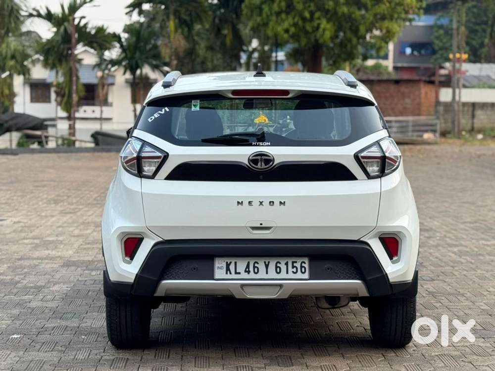 Tata Nexon 1.2 Revotron Xza Plus, 2023, Petrol