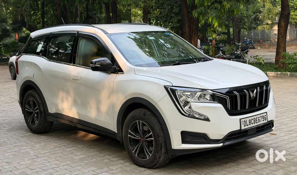 Mahindra Xuv700 Mx Petrol Mt 5 Str (e), 2022, Petrol