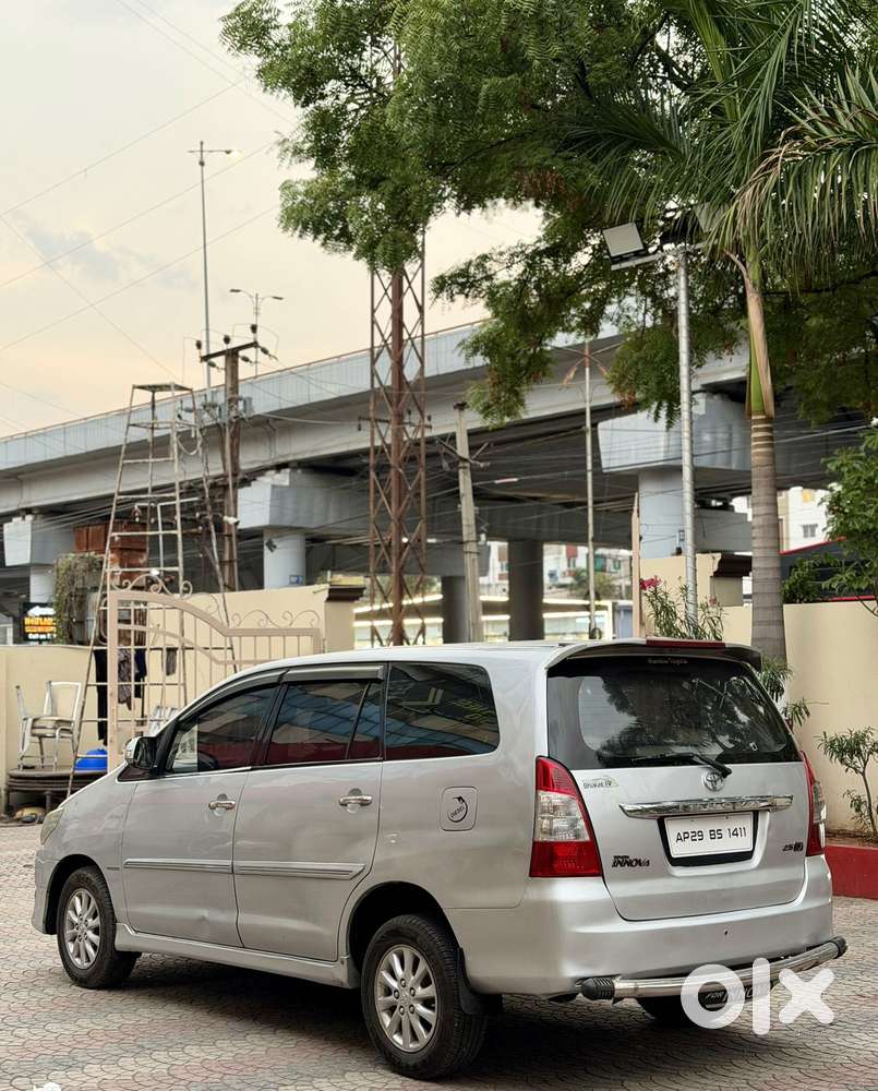 Toyota Innova 2.5 V 7 Str, 2012, Diesel
