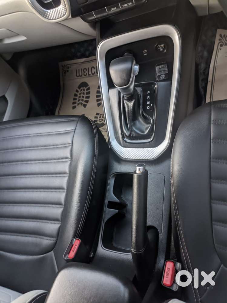 Selling My Well-maintained Kia Sonet D1.5 6at Htx (diesel Automatic).