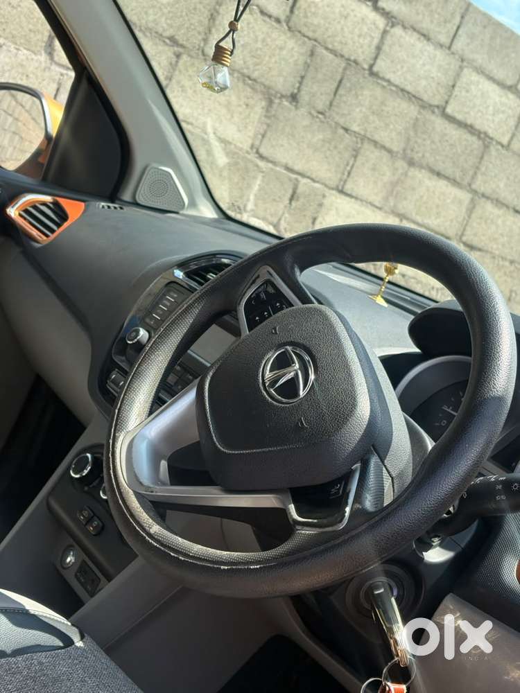 Tata Tiago 1.05 Revotorq Xz, 2016, Petrol