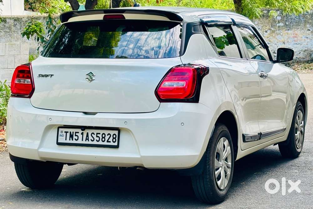 Maruti Suzuki Swift Vxi Optional, 2023, Petrol