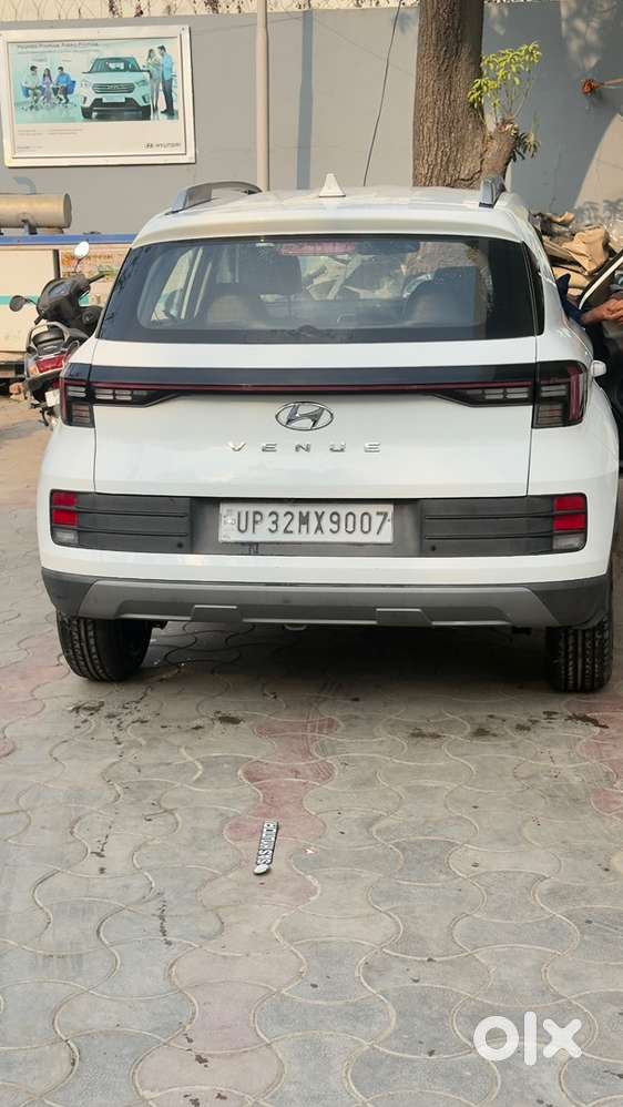 Hyundai Venue Petrol 2022