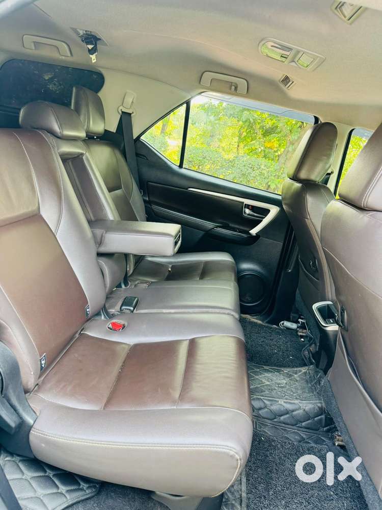 Toyota Fortuner [2021-ongoing] 2.8 2wd Diesel Mt, 2020, Diesel