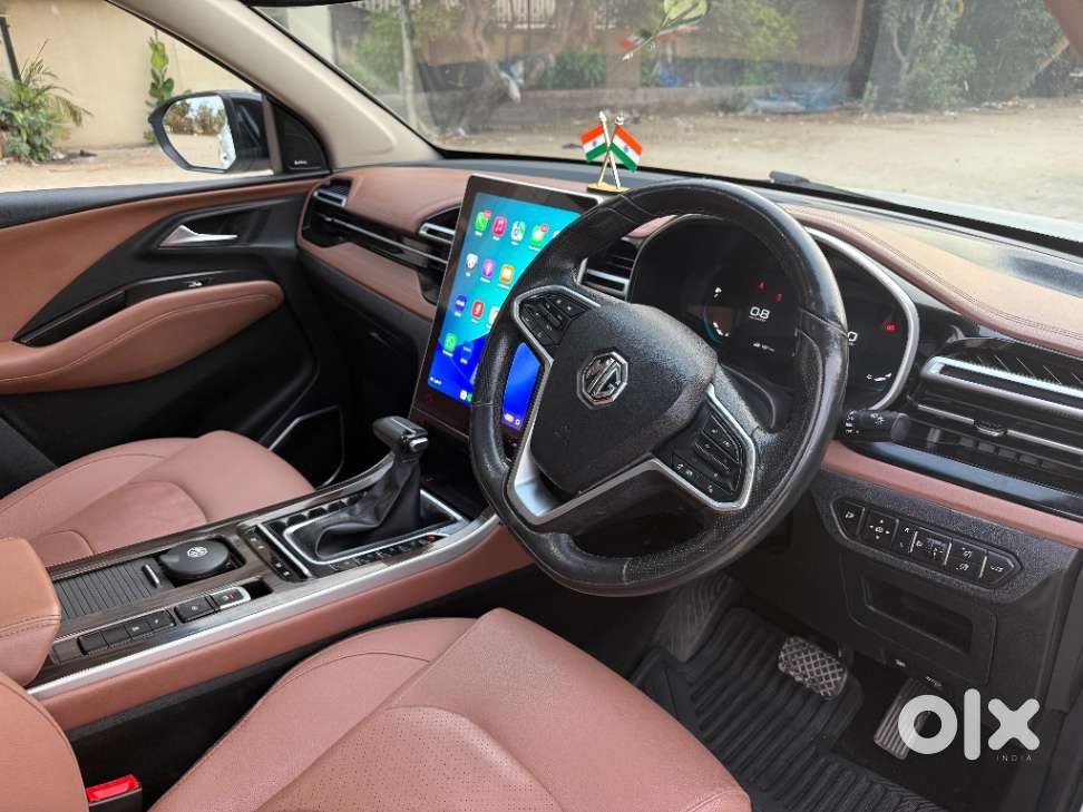 Mg Hector Plus Sharp Pro 1.5 Turbo Petrol Cvt 7 Str, 2023, Petrol