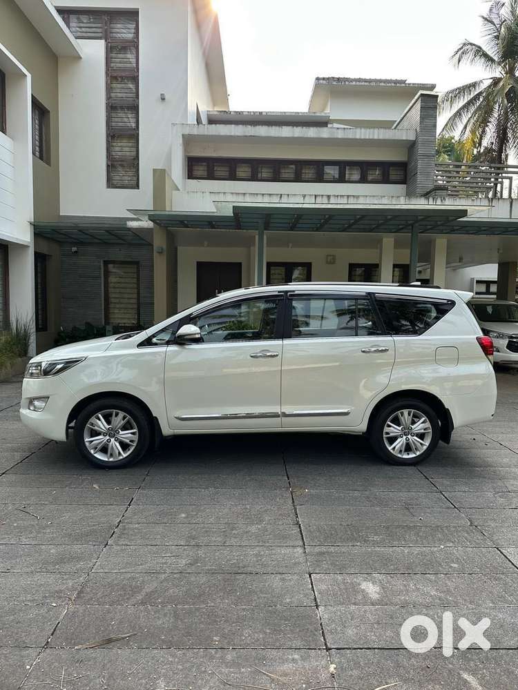 Toyota Innova Crysta 2.8z Automatic, 2018, Diesel