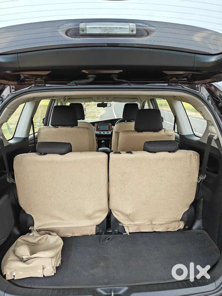 Toyota Innova Crysta 2.4 G (diesel)  67,000 Km