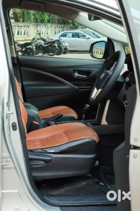 Toyota Innova Crysta