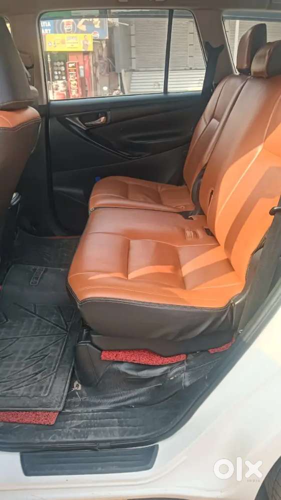 Toyota Innova Crysta 2017 Variant