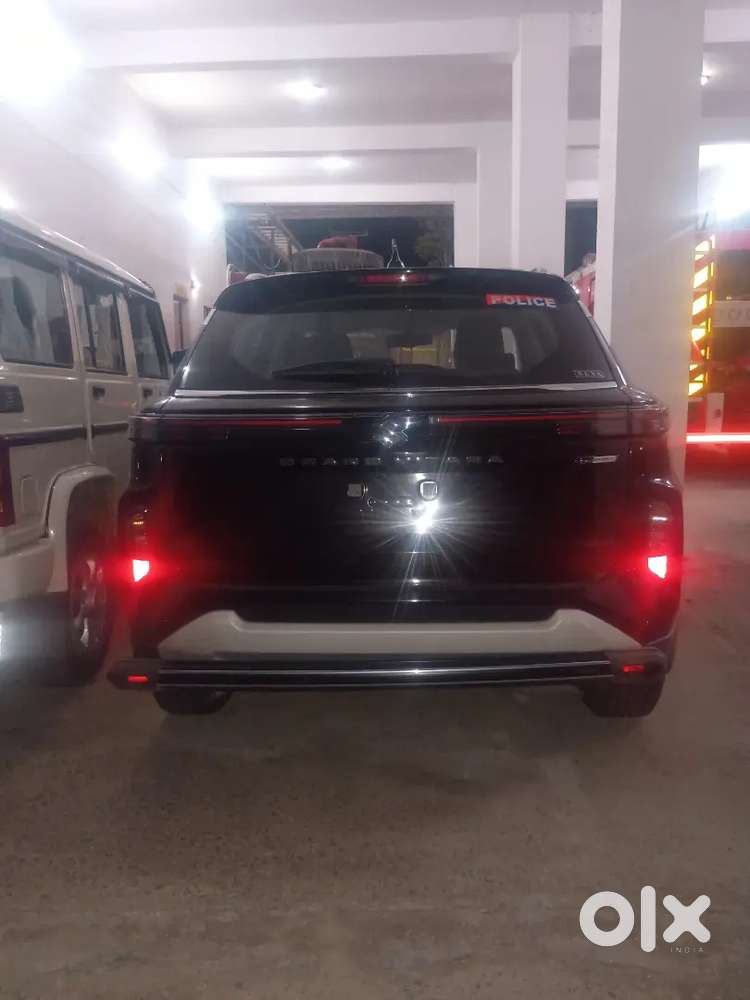 Maruti Suzuki Grand Vitara Smart Hybrid 2024 7 Seater Car