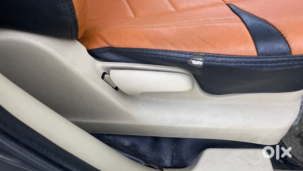 Maruti Suzuki Ertiga Vxi At, 2016, Petrol