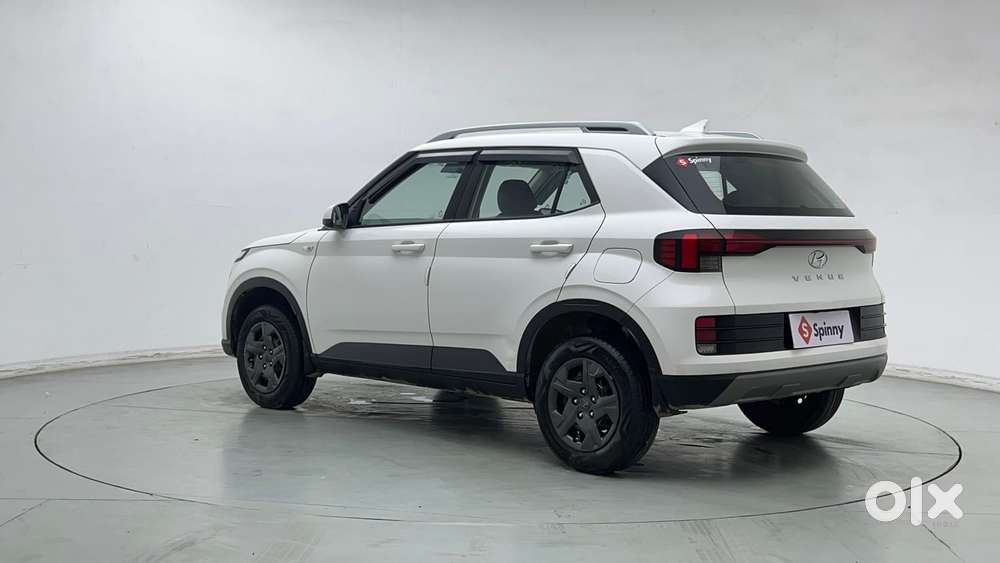 Hyundai Venue [2022-ongoing] 1.2 S, 2025, Petrol