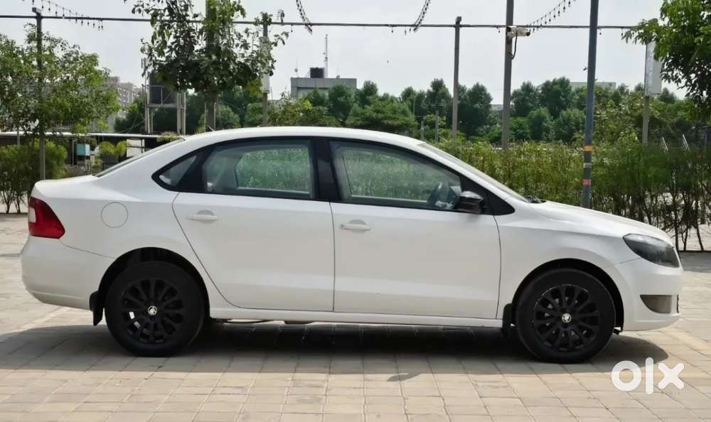Skoda Rapid 1.5 Tdi At Style Plus, 2016, Diesel