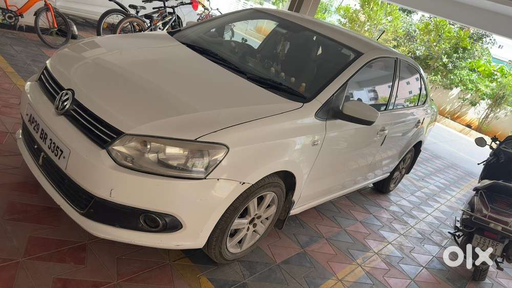 Volkswagen Vento Diesel 2012 1.6 Tdi Highline Top End